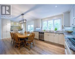 36 WOODLAND CRESCENT - 12