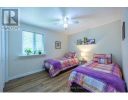 36 WOODLAND CRESCENT - 16