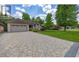 36 WOODLAND CRESCENT - 3