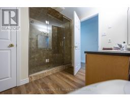 36 WOODLAND CRESCENT - 31