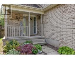 236 DOON SOUTH DRIVE - 3