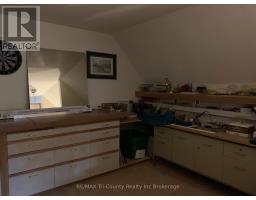 36 SINCLAIR DRIVE - 25
