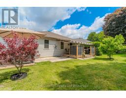 3 MCDONALD COURT - 33
