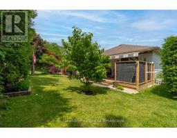 3 MCDONALD COURT - 36