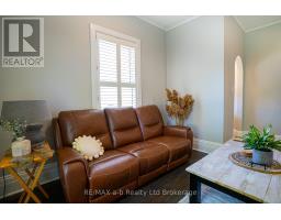 671 HENRY STREET - 16