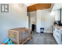 671 HENRY STREET - 22