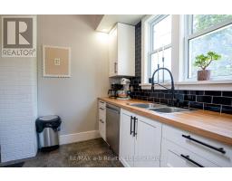 671 HENRY STREET - 24
