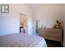 671 HENRY STREET - 34