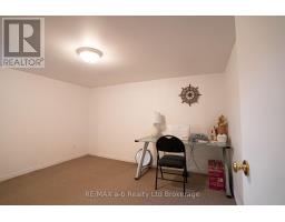 671 HENRY STREET - 36