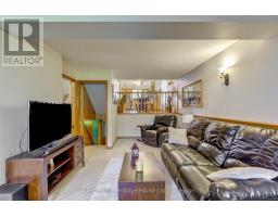30 LAUREL CRESCENT - 21