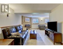 30 LAUREL CRESCENT - 22