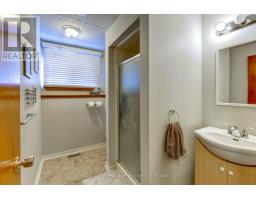 30 LAUREL CRESCENT - 27