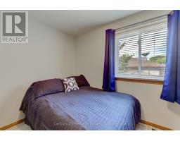 30 LAUREL CRESCENT - 34