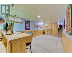 30 LAUREL CRESCENT - 38