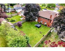 30 LAUREL CRESCENT - 48