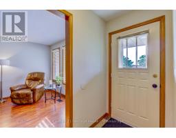 30 LAUREL CRESCENT - 6