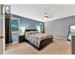 61 POTTERS WAY - 18