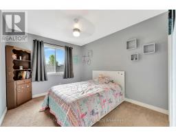 61 POTTERS WAY - 21