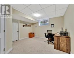 61 POTTERS WAY - 27