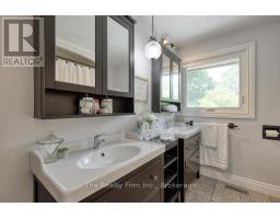 33 CLARK ROAD E - 24