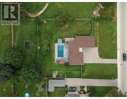 33 CLARK ROAD E - 5
