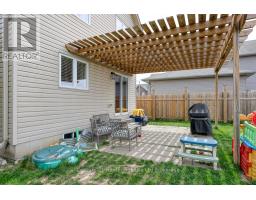 27 TOMPKINS COURT - 32