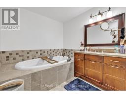 4 TOMPKINS COURT - 10