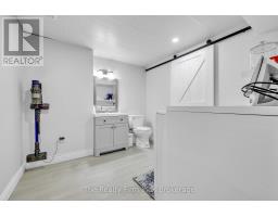 4 TOMPKINS COURT - 20