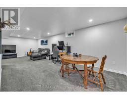 4 TOMPKINS COURT - 23