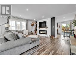 4 TOMPKINS COURT - 5