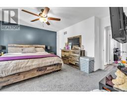 4 TOMPKINS COURT - 8