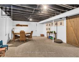 50 MAIN STREET E - 36