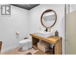 50 MAIN STREET E - 37