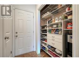 428 LAKEVIEW DRIVE - 22