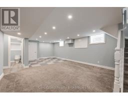 155 VANSITTART AVENUE - 35