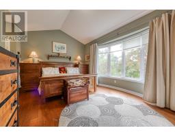 266 FAIRWAY ROAD - 17