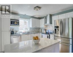 694 SOUTHWOOD WAY - 11