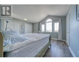694 SOUTHWOOD WAY - 21