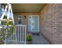 694 SOUTHWOOD WAY - 41