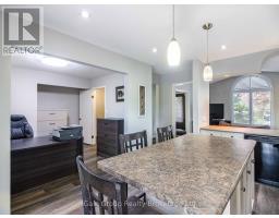 55 SIOUX CRESCENT - 10