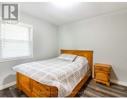 55 SIOUX CRESCENT - 21