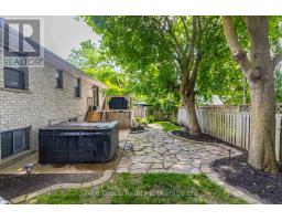 55 SIOUX CRESCENT - 30