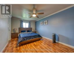 22 - 487 SPRINGBANK AVENUE N - 24