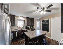 2 - 1193 NELLIS STREET - 16