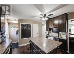 2 - 1193 NELLIS STREET - 18