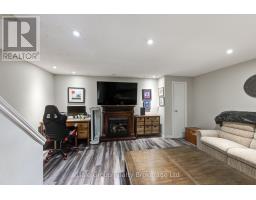 2 - 1193 NELLIS STREET - 37