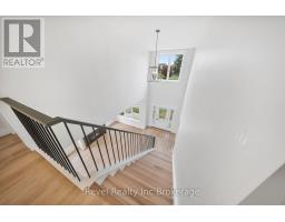 574252 OLD SCHOOL LINE - 17