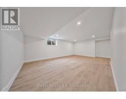 574252 OLD SCHOOL LINE - 25