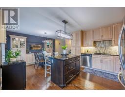 18 DEMEYERE AVENUE - 10