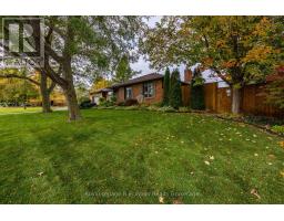 18 DEMEYERE AVENUE - 2